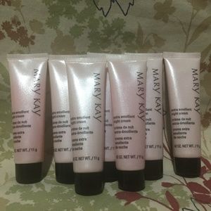 Bundle of 7 MARY KAY EMOLLIENT NIGHT CREAM travel size .42oz for very dry skin